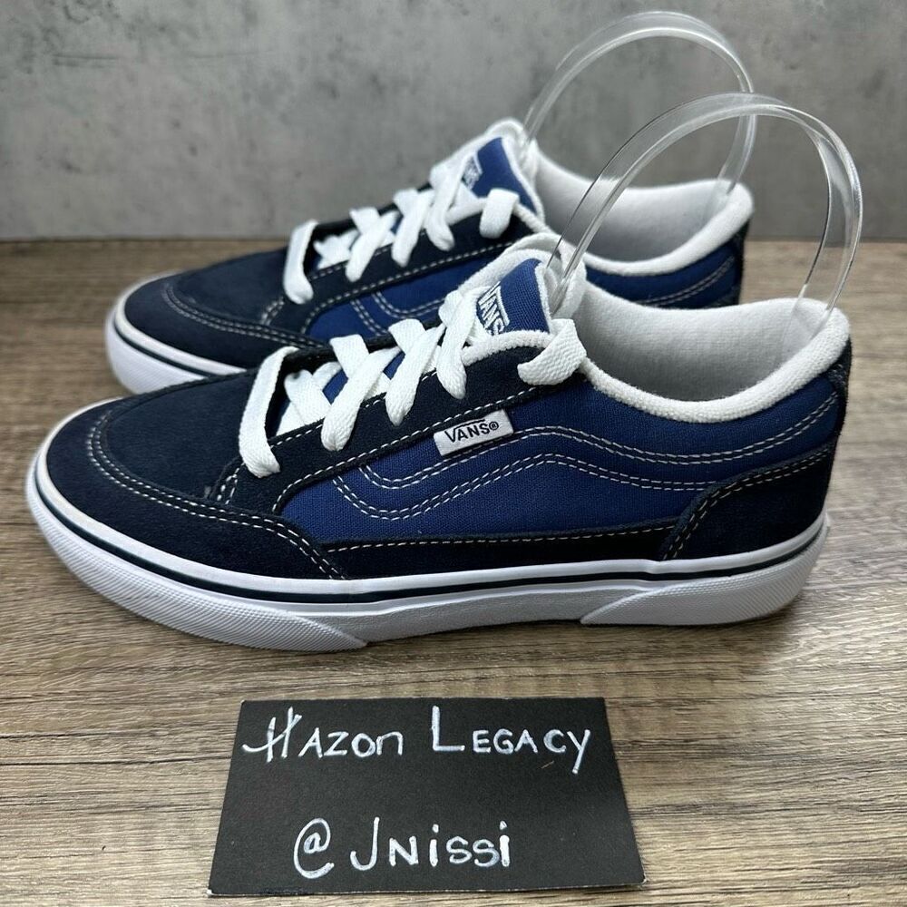 VANS~Boy's~Bearcat Low Top Black/Blue Skateboarding Sneakers~Size 3.5